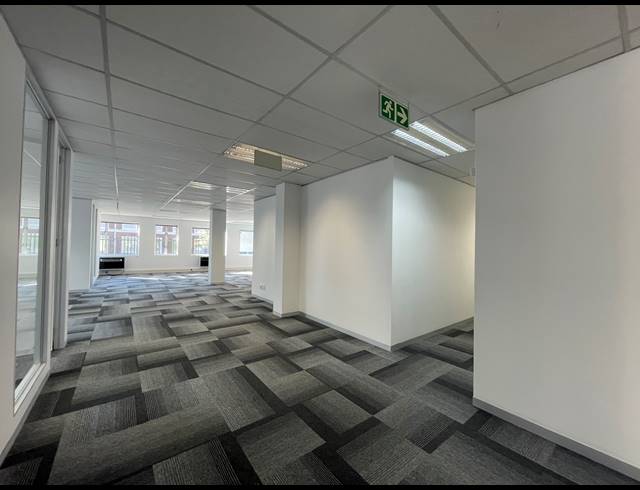 322M² OFFICE TO LET IN SANDTON CENTRAL